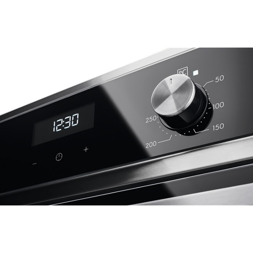 Электрический шкаф Electrolux EOF5C50BX 