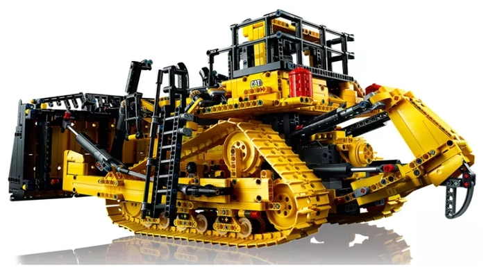Конструктор LEGO Technic 42131 Бульдозер Cat D11 на пульте управления