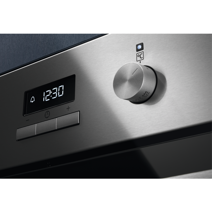 Электрический духовой шкаф Electrolux OKF3H70X