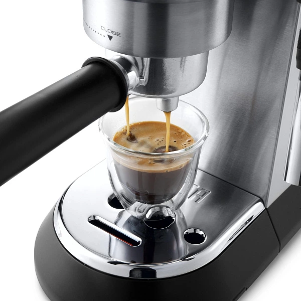 Кофеварка рожковая De'Longhi Dedica EC 685, металл